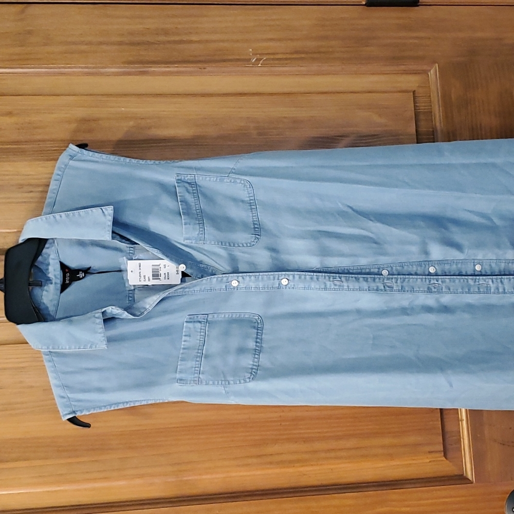 Very cute denim dress
